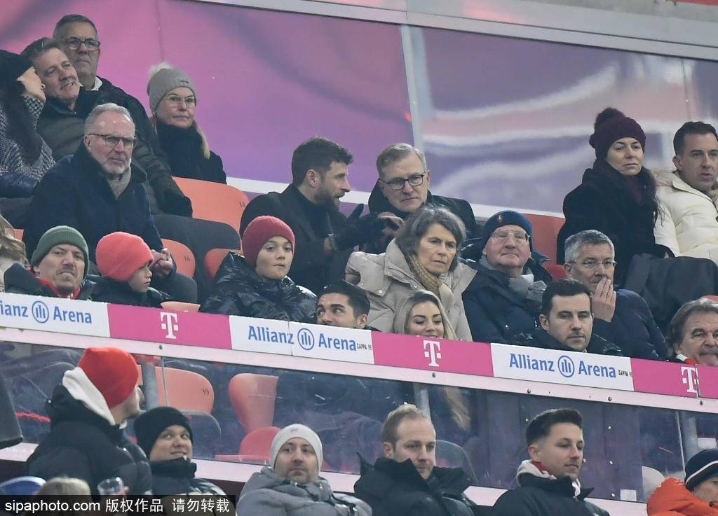 德甲边锋表现总结：奥利塞的崛起与新星的竞争